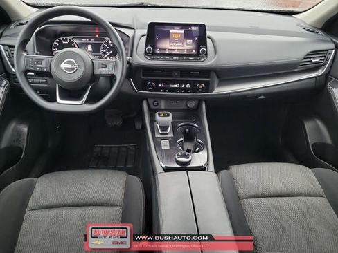 Used 2024 Nissan Rogue SV image 11