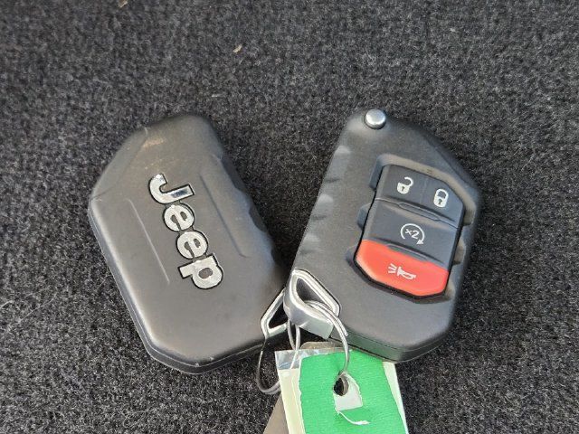 Used 2024 Jeep Wrangler Unlimited AWD/4WD image 36