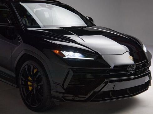 Used 2024 Lamborghini Urus S image 42