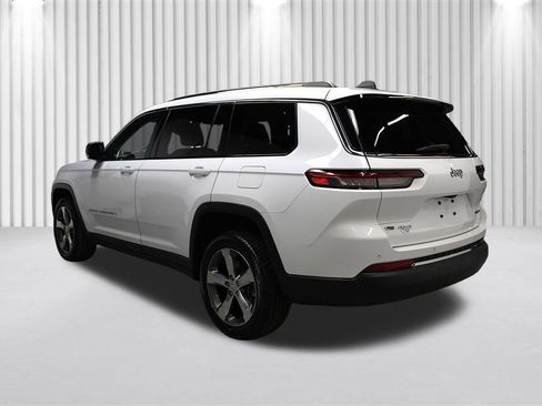 Certified 2022 Jeep Grand Cherokee L Limited AWD/4WD image 5