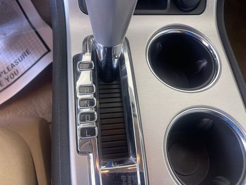 Used 2012 GMC Acadia SLT image 22