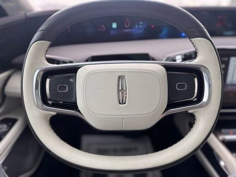 Used 2024 Lincoln Nautilus Black Label image 8