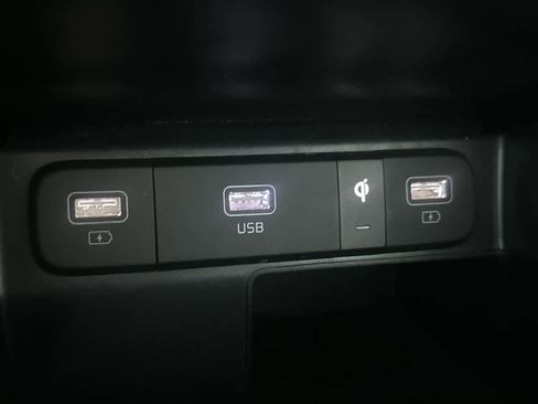 Certified 2023 Kia Sorento S FWD image 17