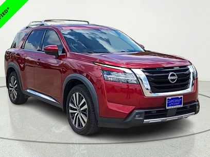 Used 2022 Nissan Pathfinder Platinum w/ Cargo Package