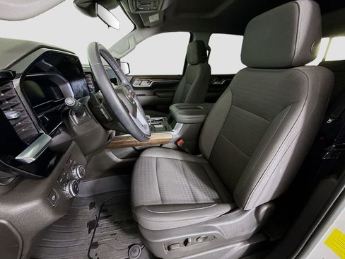 Used 2022 GMC Sierra 1500 Elevation w/ Preferred Package image 21