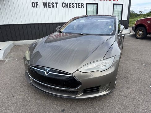 Used 2015 Tesla Model S 70D AWD/4WD image 2