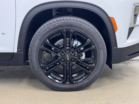 New 2026 Chevrolet Traverse LT w/ Driver Confidence Package image 4