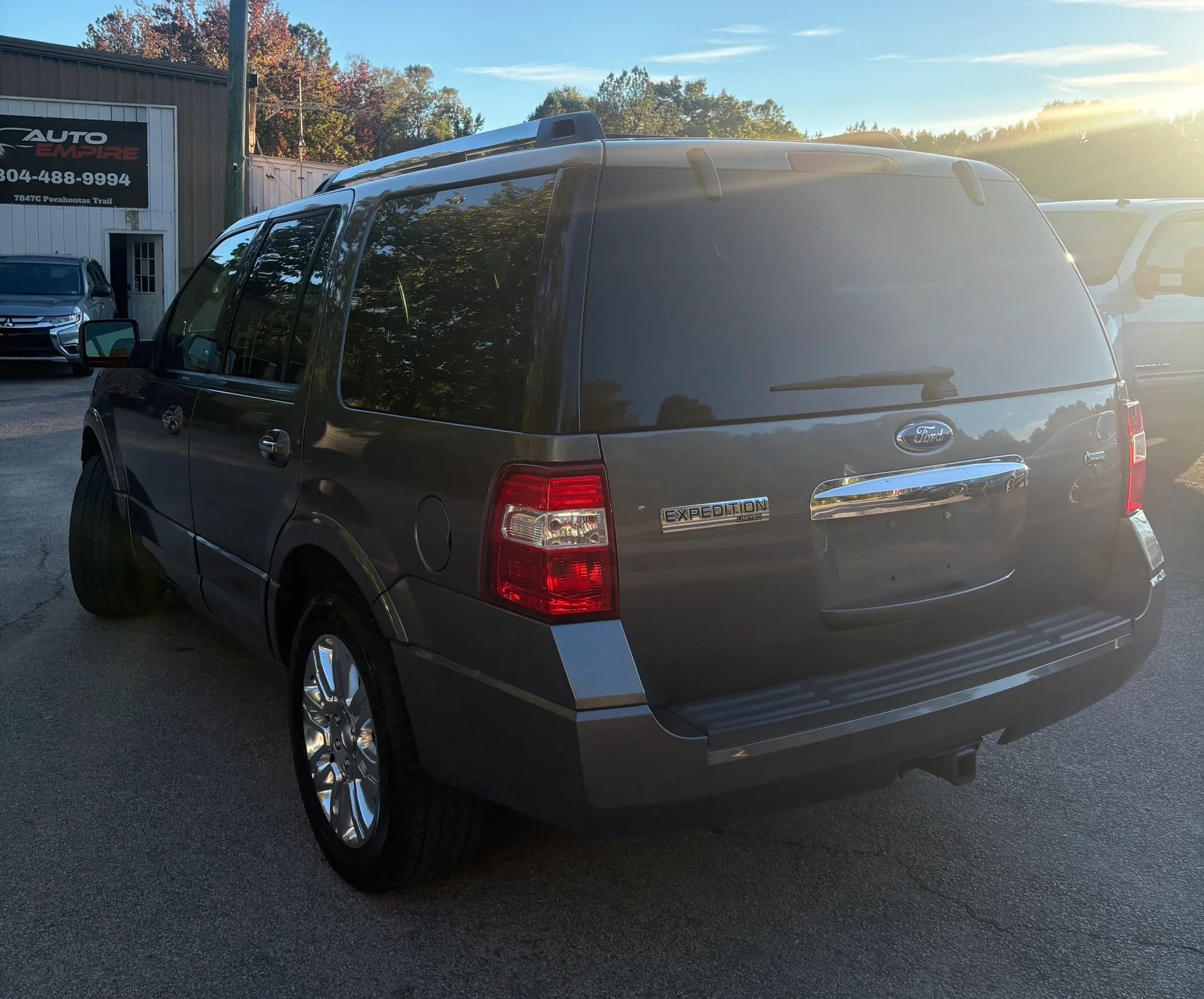 Used 2011 Ford Expedition Limited w/ 301A Rapid Spec Order Code AWD/4WD image 4