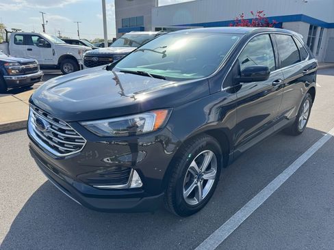 Certified 2022 Ford Edge SEL w/ Convenience Package AWD/4WD image 4