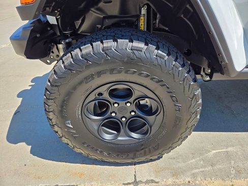 New 2024 Jeep Wrangler Unlimited Rubicon 392 image 30