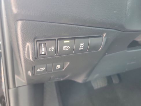 Used 2023 Toyota Corolla Cross AWD Hybrid w/ Convenience Package image 28