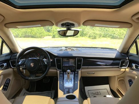 Used 2015 Porsche Panamera w/ Premium Package RWD image 10