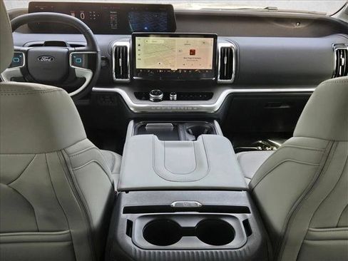 New 2025 Ford Expedition Max Platinum w/ Stealth Appearance Package image 15