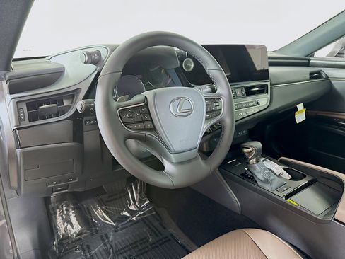 New 2025 Lexus ES 350 w/ Premium Package image 9