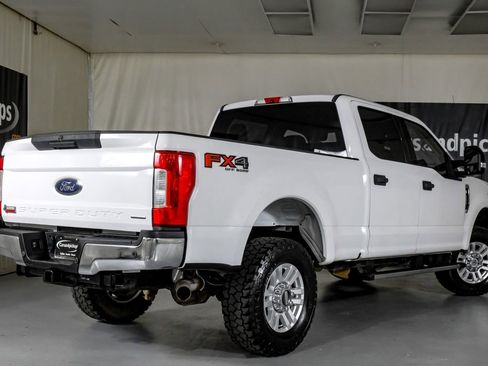 Used 2017 Ford F250 XLT w/ XLT Value Package AWD/4WD image 8