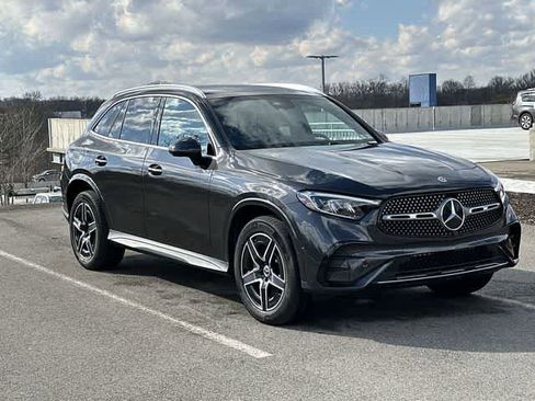 Used 2025 Mercedes-Benz GLC 300 4MATIC image 30