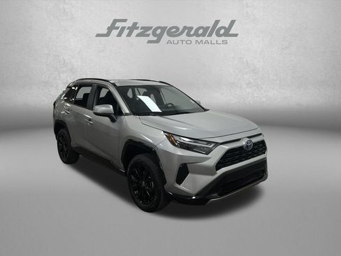 Used 2022 Toyota RAV4 SE w/ Convenience Package AWD/4WD image 8
