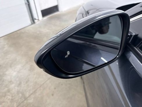 Certified 2023 Honda Accord Touring image 9