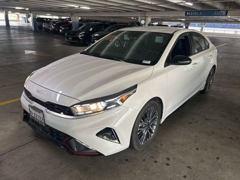Certified 2024 Kia Forte GT-Line image 5