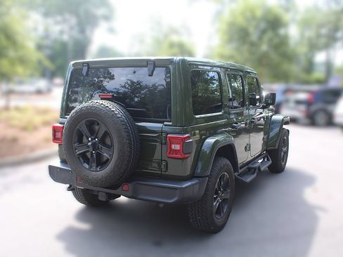 Used 2023 Jeep Wrangler Unlimited Sahara AWD/4WD image 11