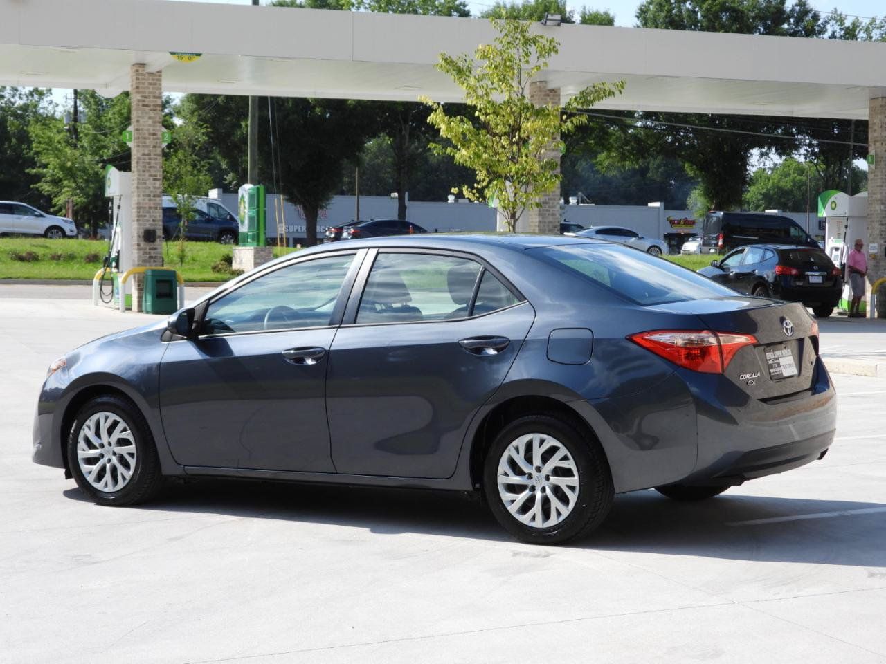 Used 2019 Toyota Corolla LE FWD image 16