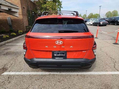 Used 2025 Hyundai Kona SEL image 6