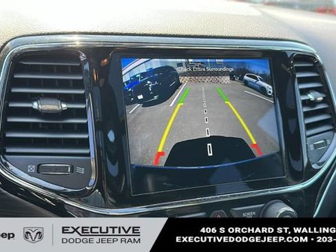 Used 2021 Jeep Grand Cherokee Limited w/ Sun & Sound Group image 16