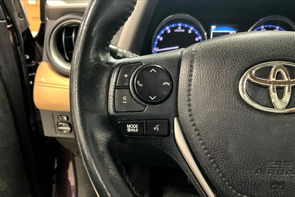 Used 2016 Toyota RAV4 XLE AWD/4WD image 11
