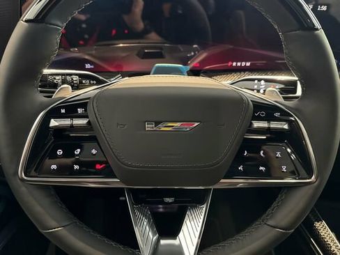 New 2026 Cadillac Escalade ESV V AWD/4WD image 24