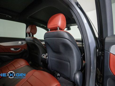 Used 2021 Mercedes-Benz GLC 300 4MATIC image 39