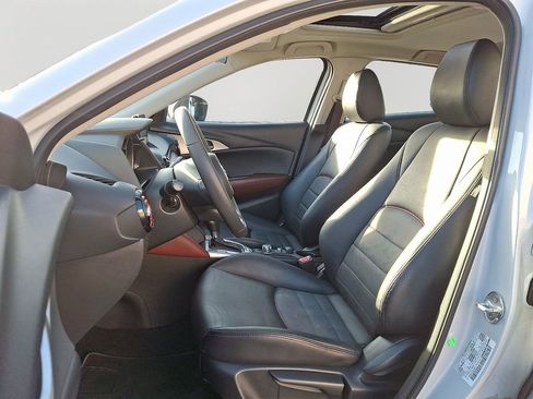 Used 2018 MAZDA CX-3 Touring w/ Preferred Equipment Package image 13