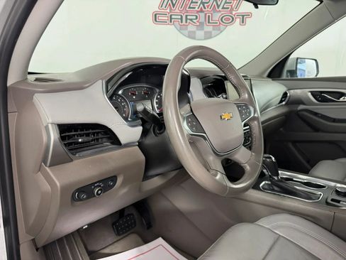 Used 2019 Chevrolet Traverse LT AWD/4WD image 10