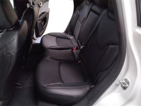 New 2026 Jeep Compass Latitude image 22