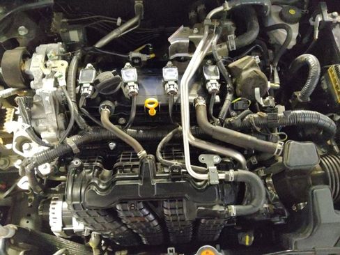 Used 2024 Nissan Altima 2.5 SV FWD image 30