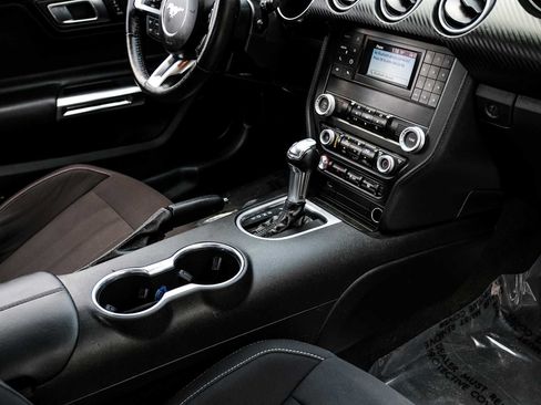 Used 2020 Ford Mustang Coupe RWD image 22