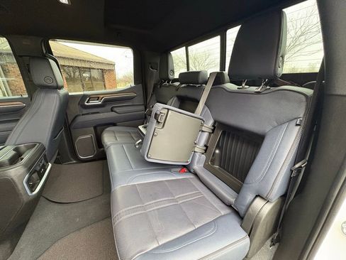 Used 2022 Chevrolet Silverado 1500 High Country w/ Technology Package image 54