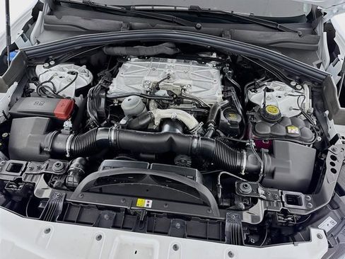 New 2026 Jaguar F-PACE SVR image 32