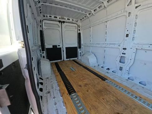 Used 2023 RAM ProMaster 2500 FWD image 9