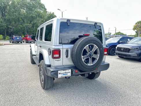 Used 2023 Jeep Wrangler Unlimited Sahara AWD/4WD image 4