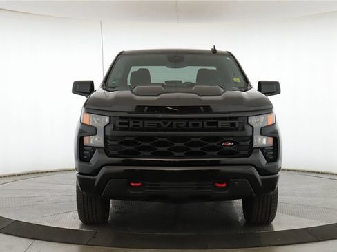 Used 2023 Chevrolet Silverado 1500 Custom Trail Boss w/ LPO, Dark Essentials Package image 12