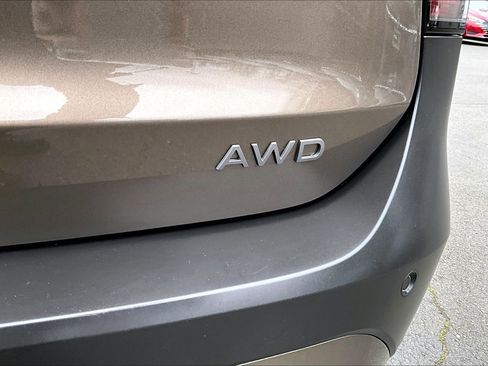 Used 2025 Nissan Kicks S image 22