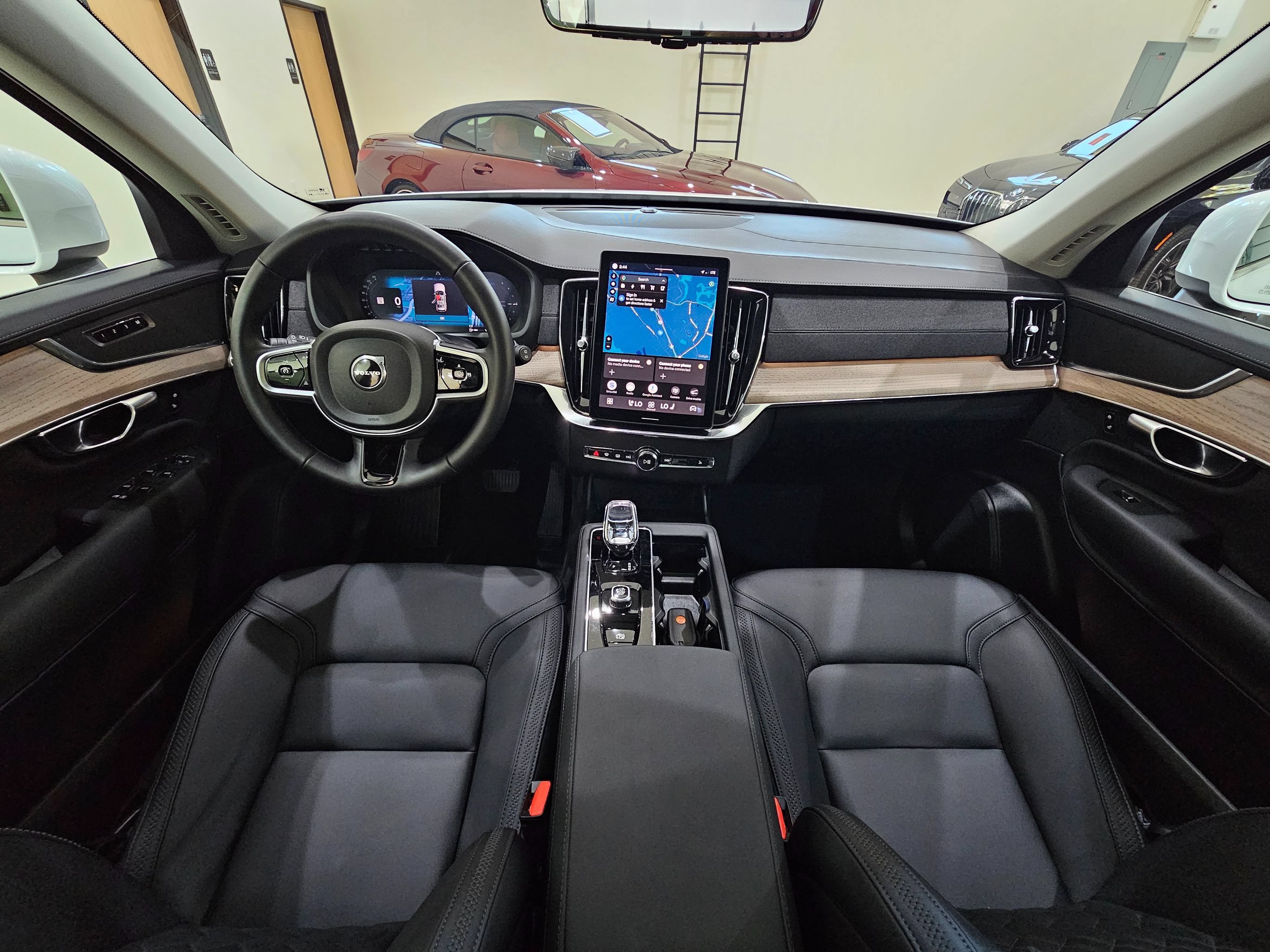 Used 2025 Volvo XC90 T8 Core w/ Climate Package AWD/4WD image 24