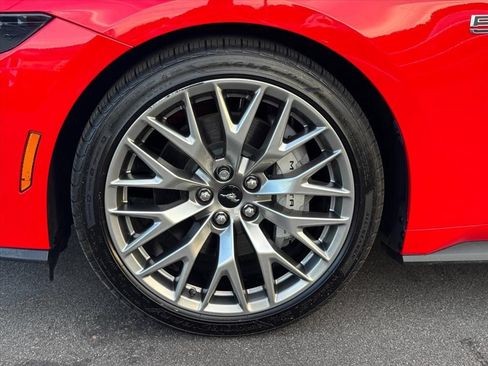 Used 2025 Ford Mustang GT Premium RWD image 9