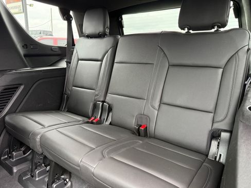 Used 2021 Chevrolet Tahoe LT w/ LT Signature Package AWD/4WD image 32