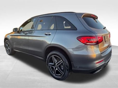 Used 2021 Mercedes-Benz GLC 300 4MATIC image 7