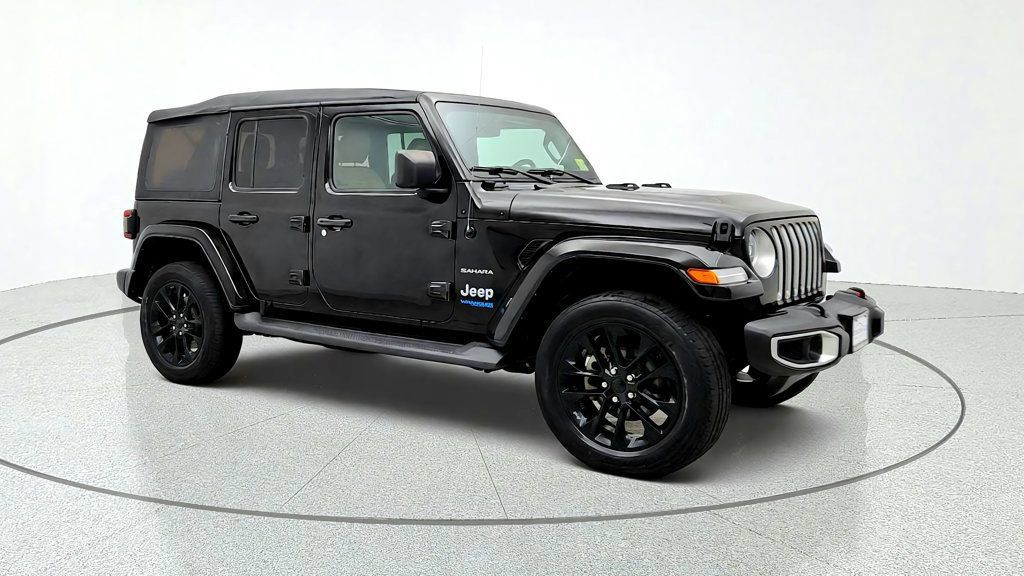 Used 2021 Jeep Wrangler Unlimited Sahara w/ Cold Weather Group AWD/4WD image 3
