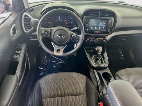 Used 2020 Kia Soul LX FWD image 20