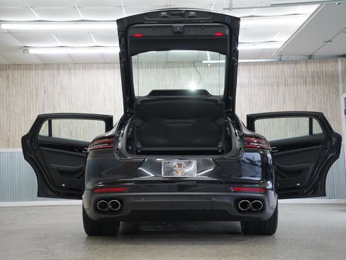 Used 2019 Porsche Panamera 4 Executive image 39