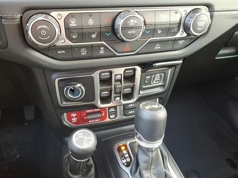 New 2026 Jeep Wrangler Unlimited Rubicon image 16