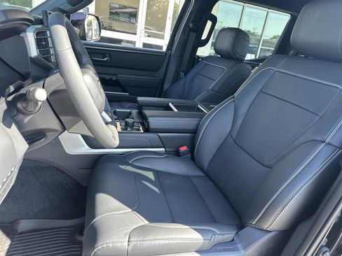 Used 2026 Toyota Tundra Limited AWD/4WD image 11